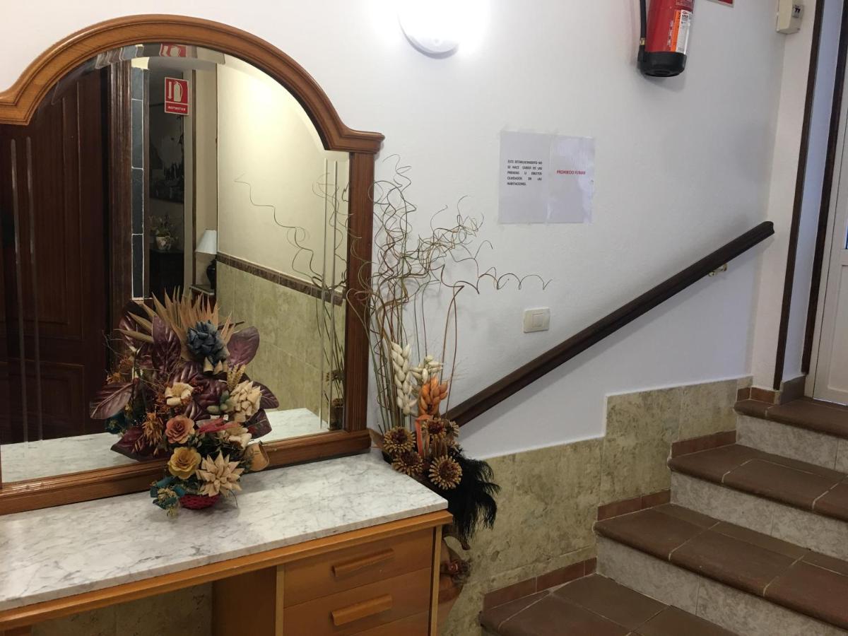 ホテル Hostal O Labrador O Hospital エクステリア 写真