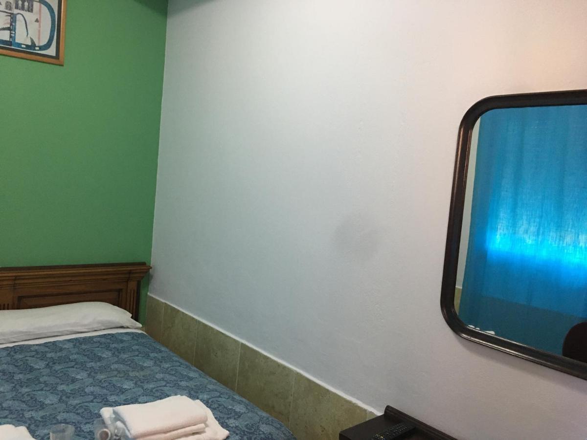 ホテル Hostal O Labrador O Hospital エクステリア 写真